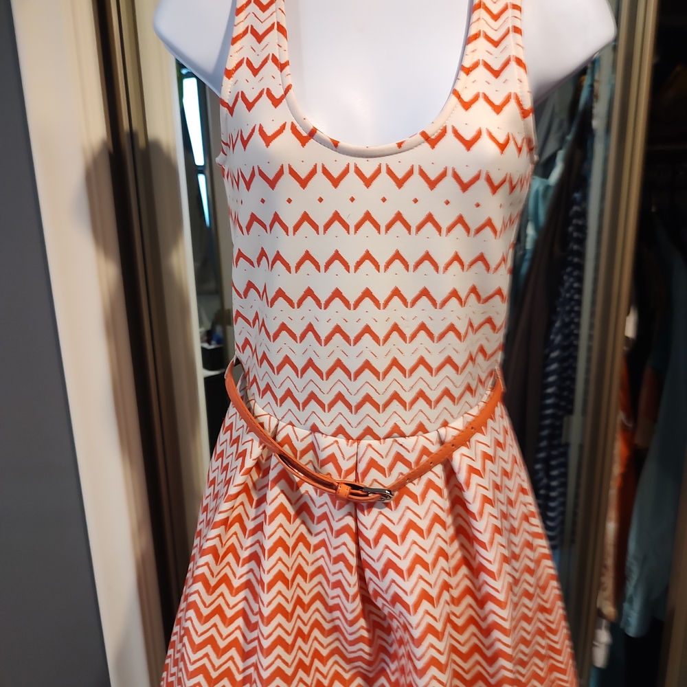 Stylish Chevron Patterned Dress in Orange and White